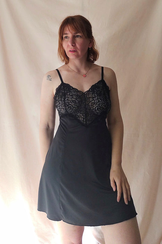 Set babydoll y bata en modelo vista frontal babydoll – Qué Tupé