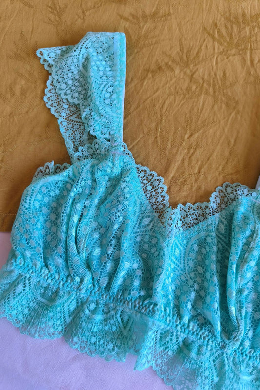 Detalle puntilla y bretel Bralette Ada verde agua – Qué Tupé