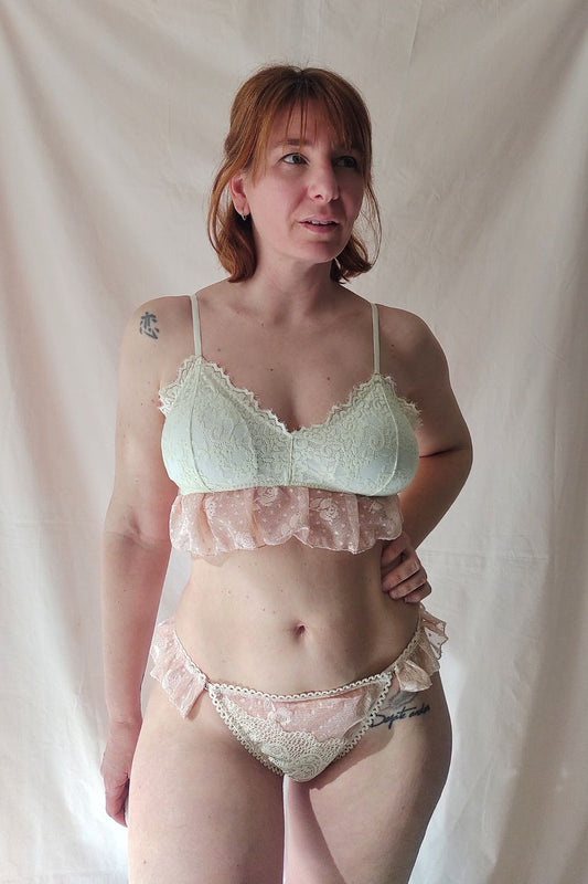 Conjunto Romántica en modelo vista frontal – Qué Tupé