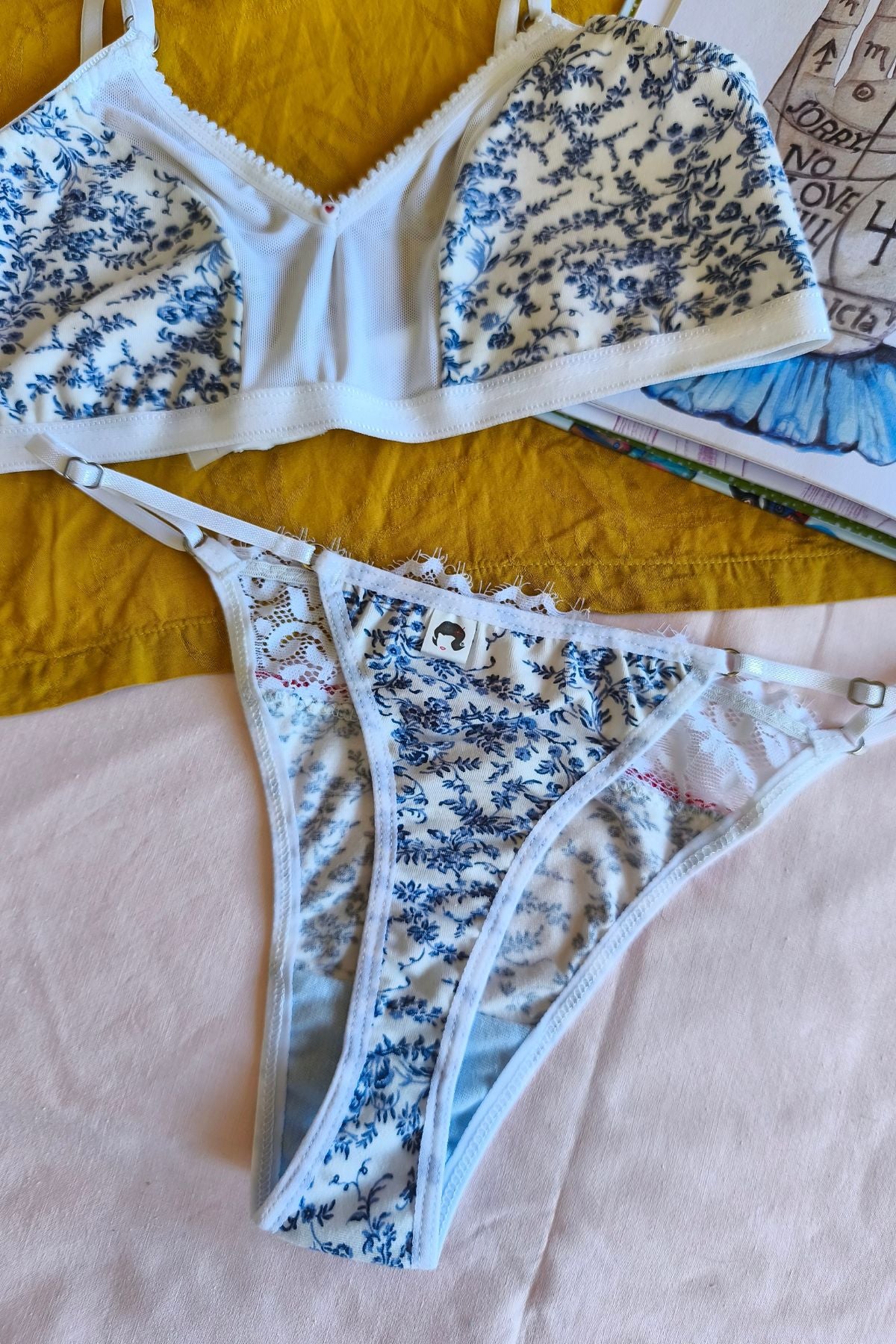 Detalle posterior bombacha Conjunto Latido – Qué Tupé