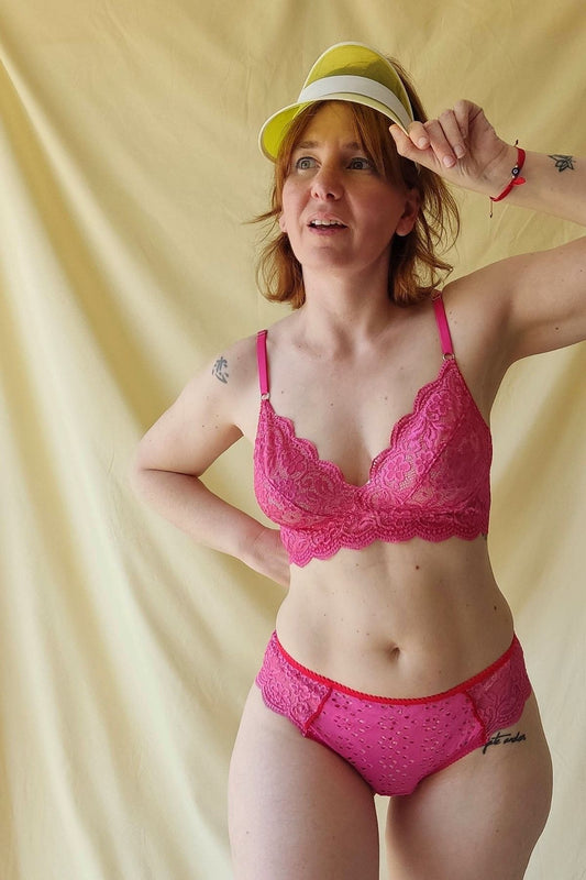 Corpiño Hada fucsia en modelo vista frontal – Qué Tupé