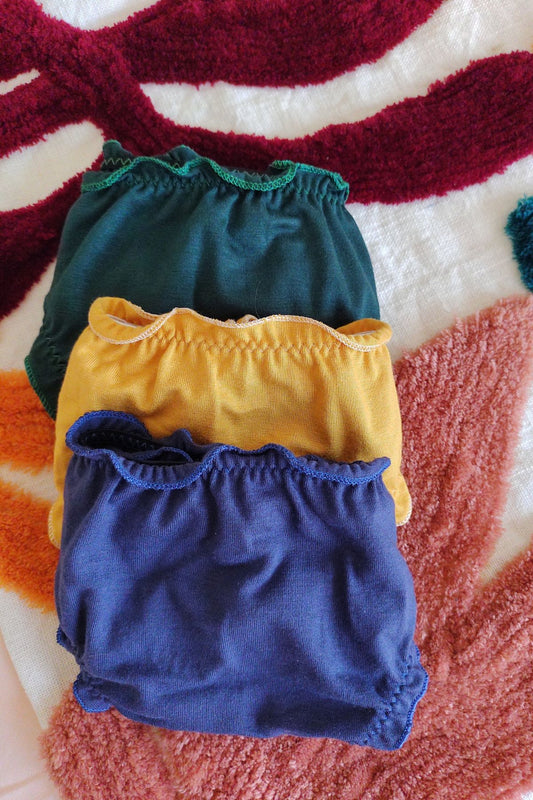 Detalle volados Set tres bombachas Fru Fru Bosque – Qué Tupé