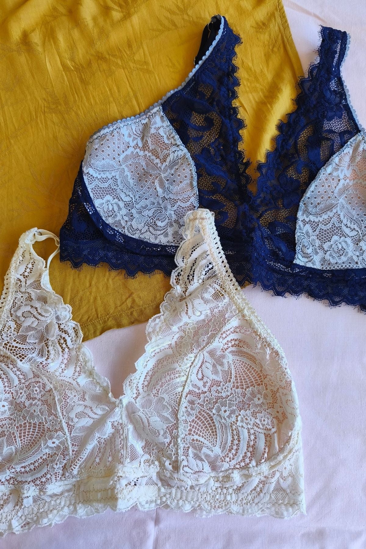 Pack x2 Corpiño Encanto sin aro puntilla talle 105 – Qué Tupé