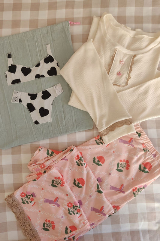 Pijama Edén corte holgado con bolsita de packaging – Qué Tupé