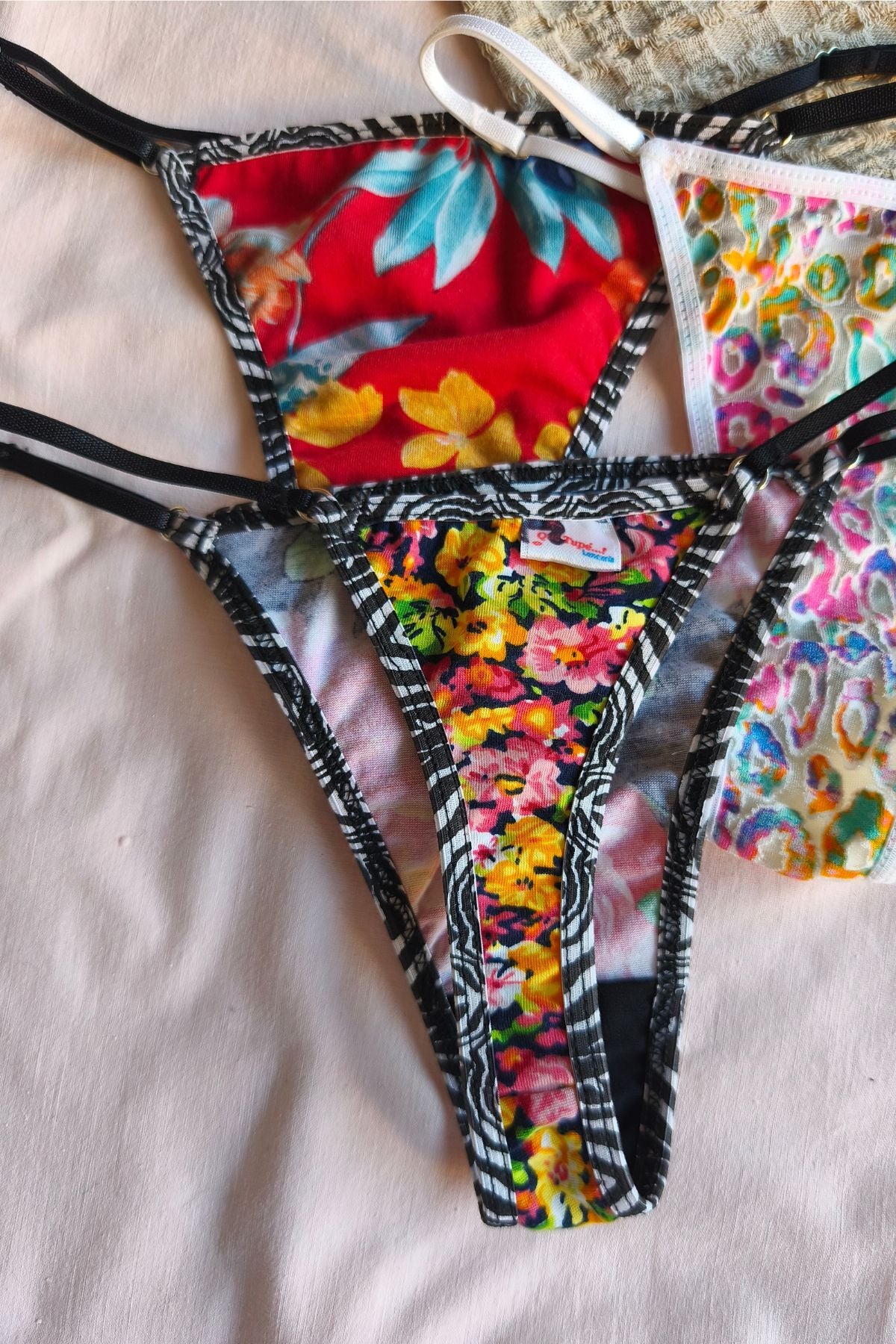 Espalda tanga less regulable modal estampado – Qué Tupé