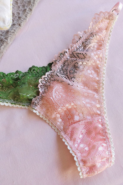 Tanga Less en V combinada rosa y verde – Qué Tupé