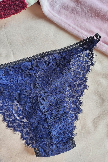 Detalle espalda vedetina Encanto Mini puntilla azul – Qué Tupé
